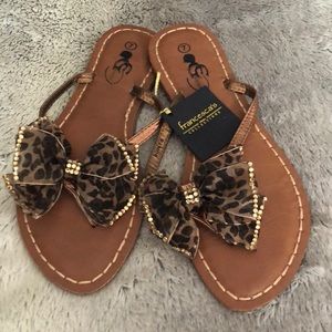 Francesca’s Flip Flops Size 7